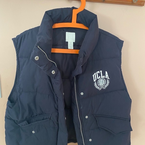 H&M UCLA vest - Picture 6 of 6
